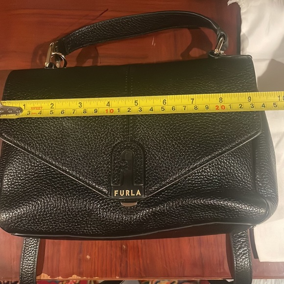 Furla mode is Italy - Picture 9 of 13